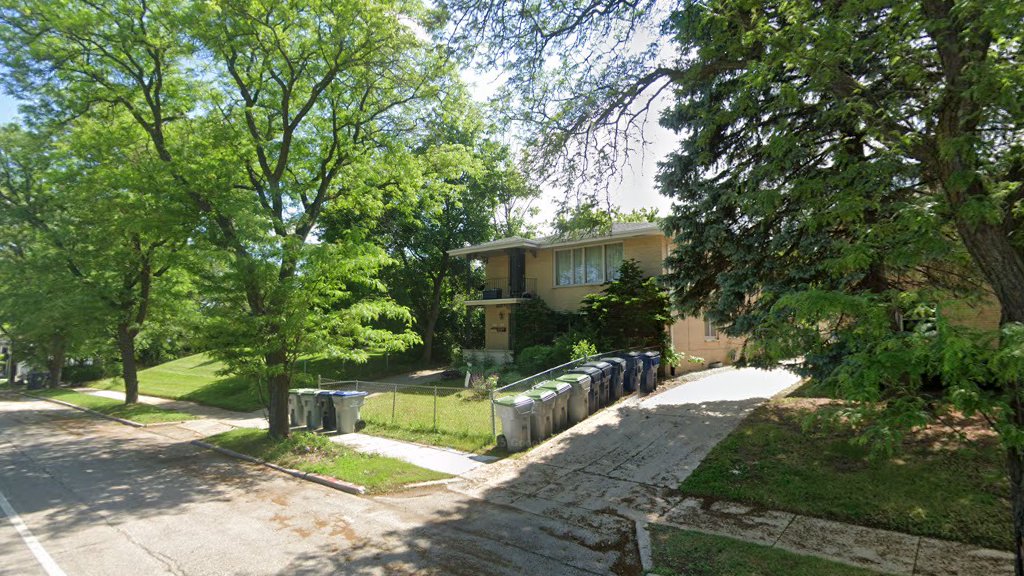 Street View — W Appleton Ave, Milwaukee, WI